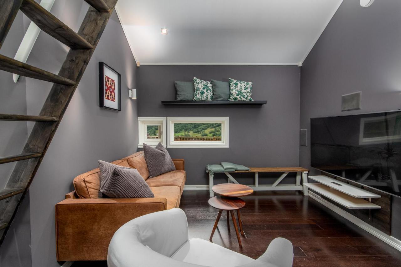 Panoramic Terrace, Huge Rain Shower And Cosy Lofts Flåm Εξωτερικό φωτογραφία